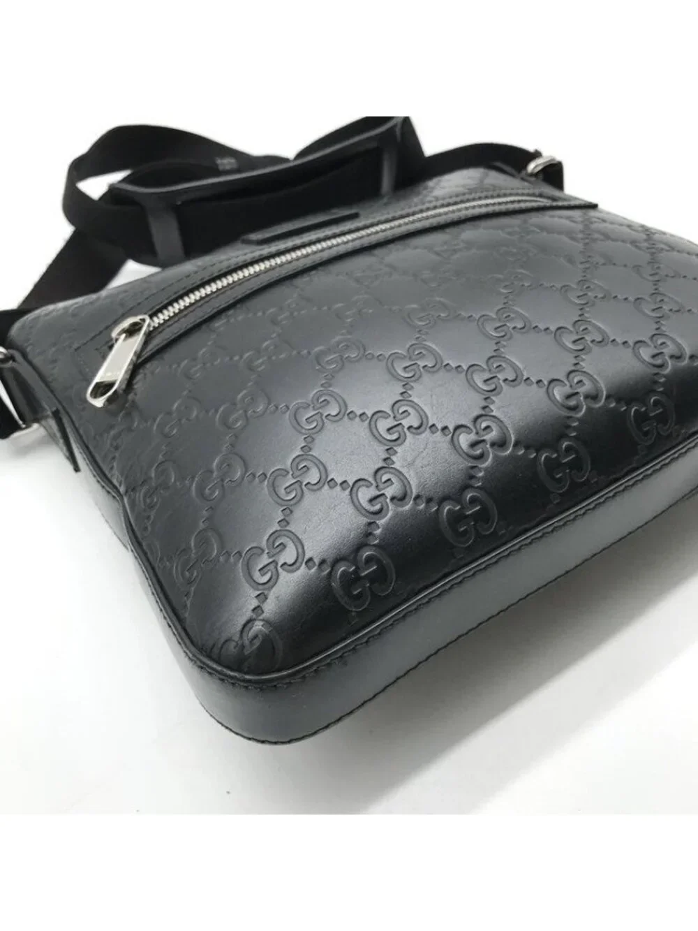 Gucci Embossed Signature Leather Shoulder Bag Black - Picture 6 of 10